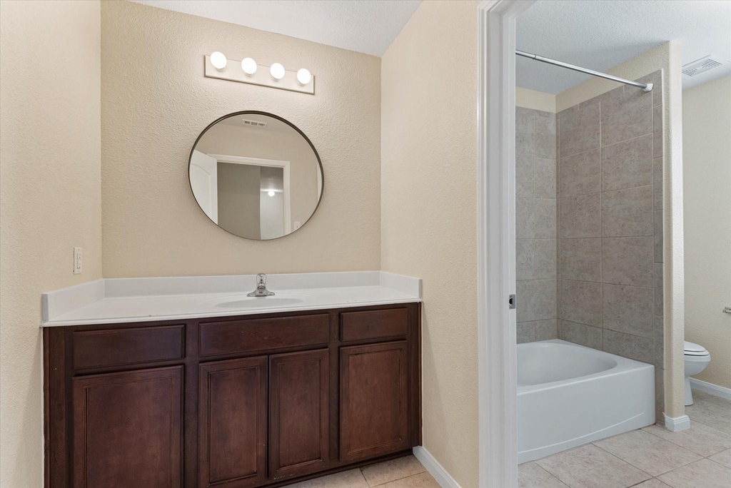 5055 Royal Springs Drive - Photo 8