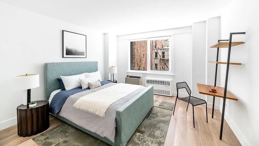340 East 34th Street - Photo 5