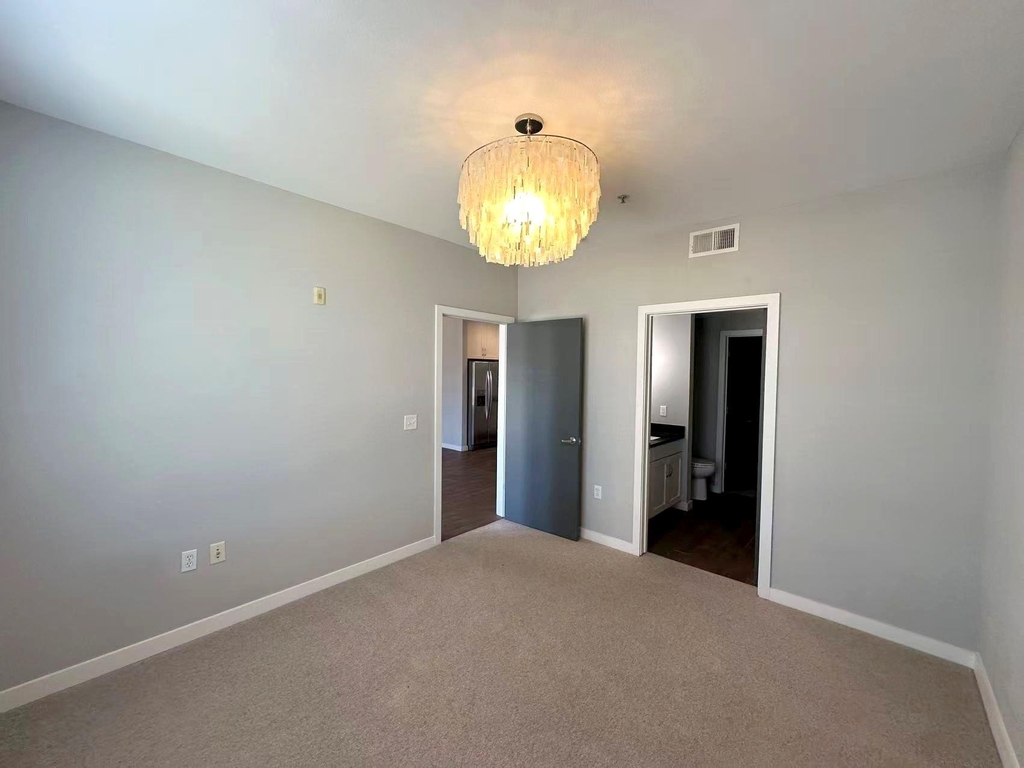 5609 Smu Boulevard - Photo 6