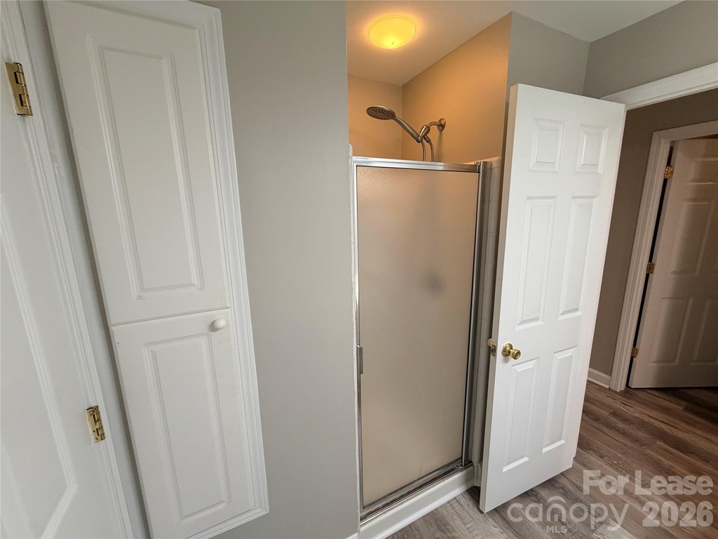 547 Southeast Drive - Photo 6
