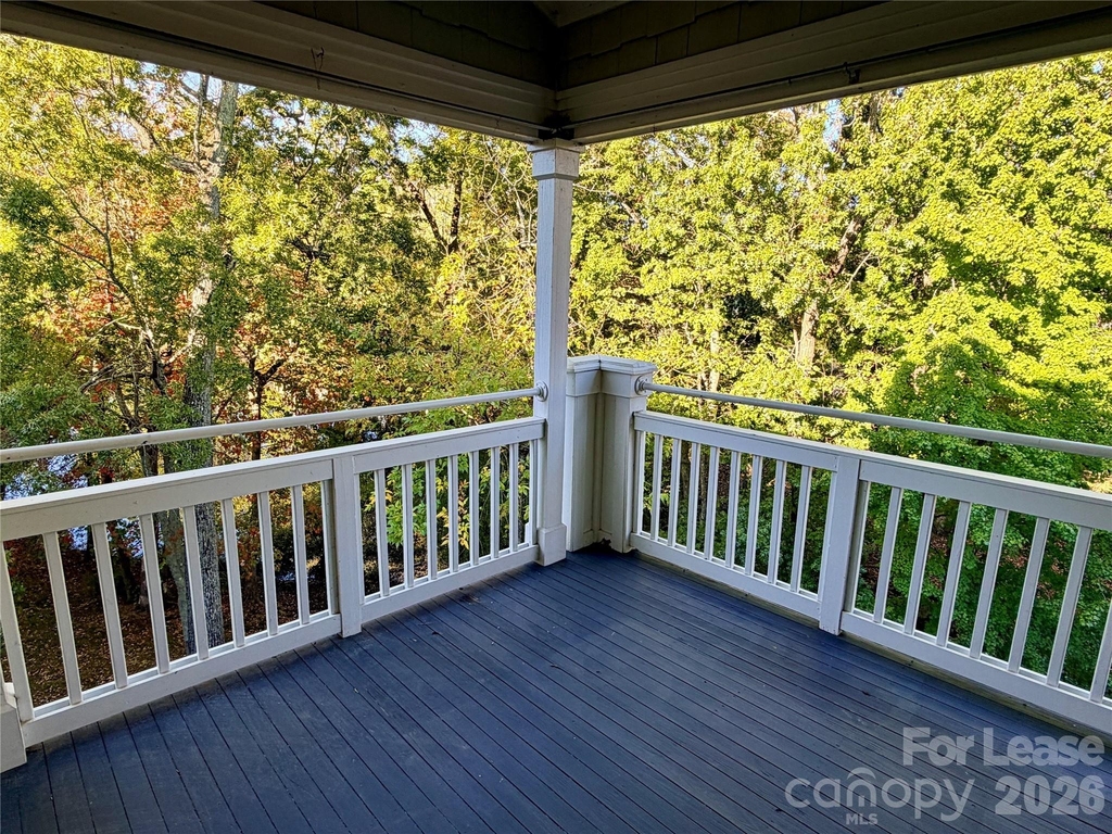 547 Southeast Drive - Photo 32