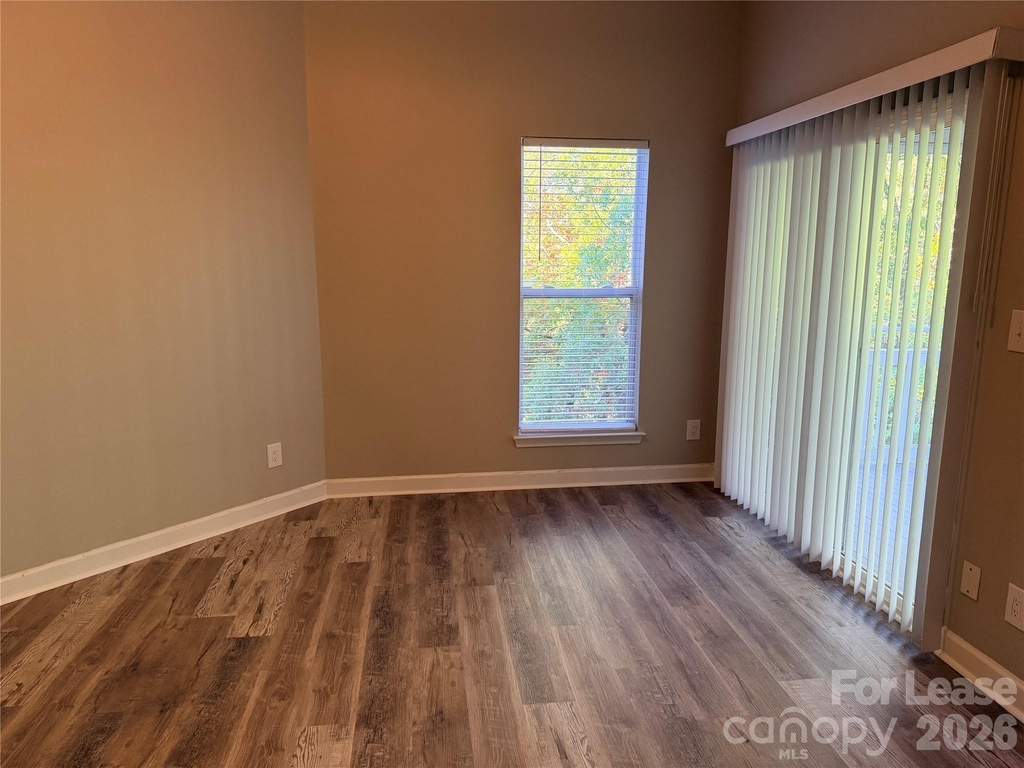 547 Southeast Drive - Photo 24