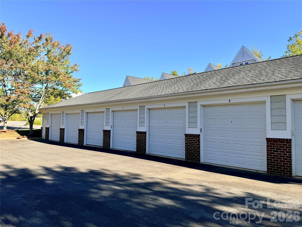 547 Southeast Drive - Photo 36