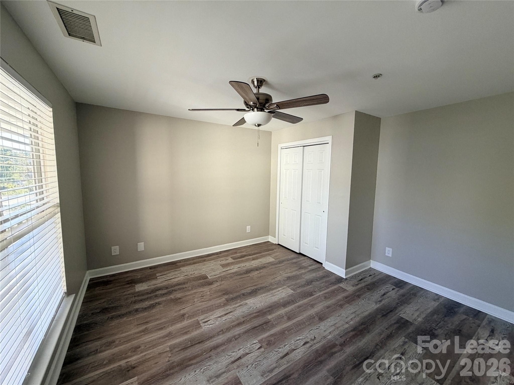 547 Southeast Drive - Photo 8
