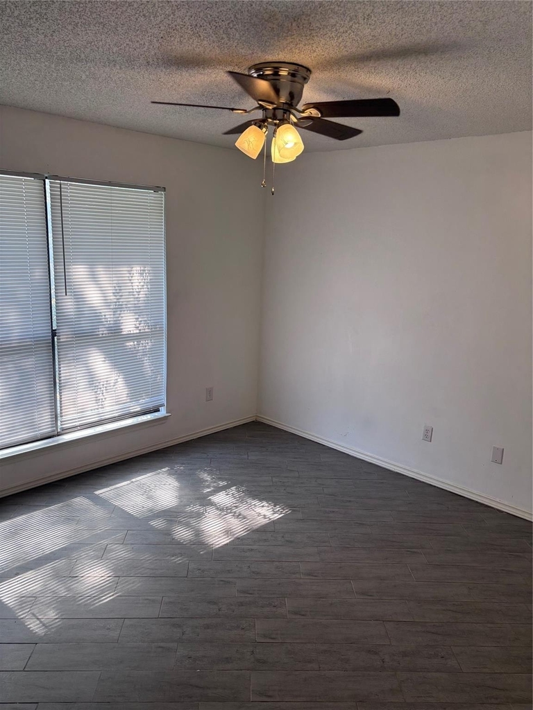 111 Glade Shadow Drive - Photo 10