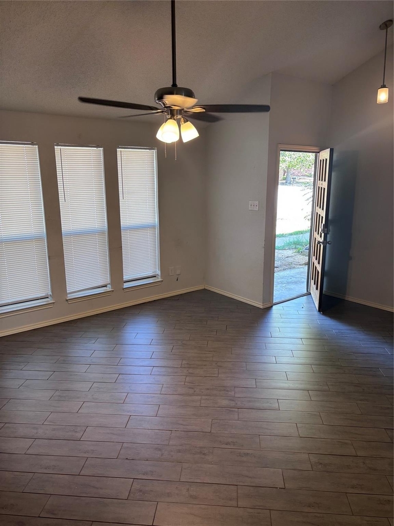 111 Glade Shadow Drive - Photo 5