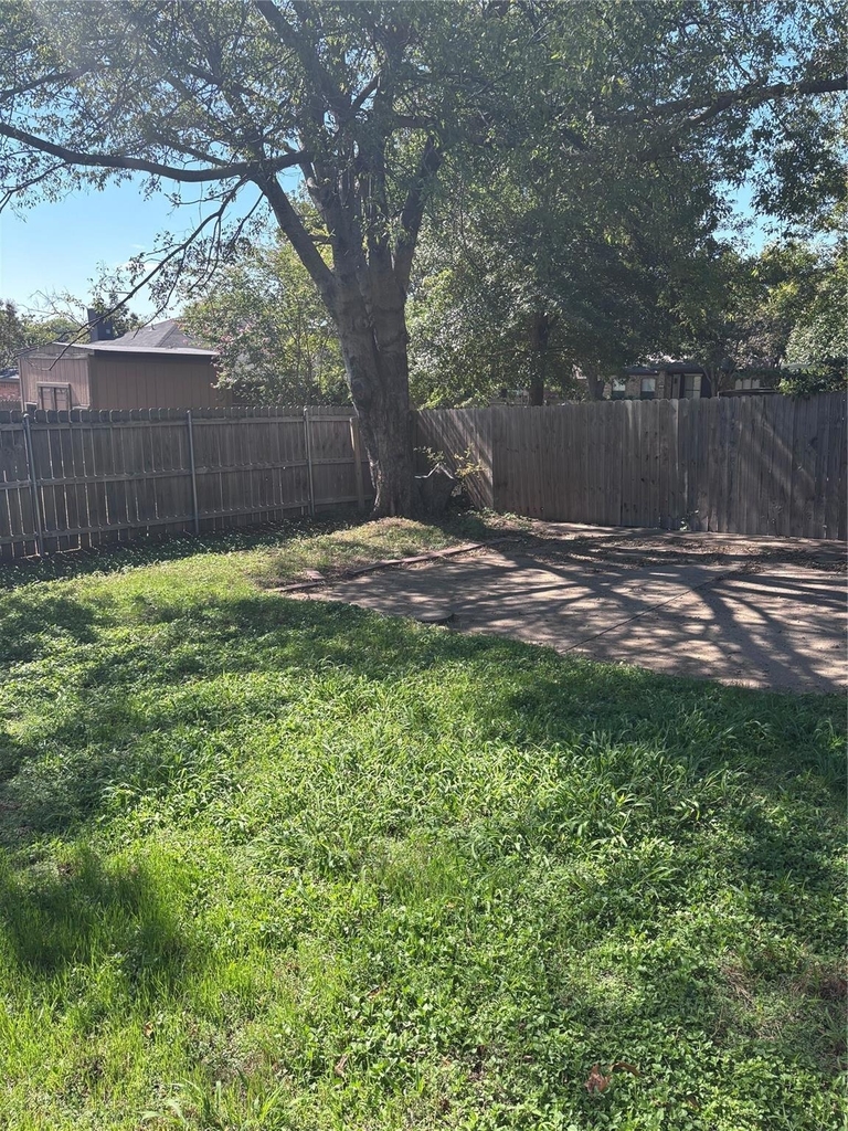 111 Glade Shadow Drive - Photo 13