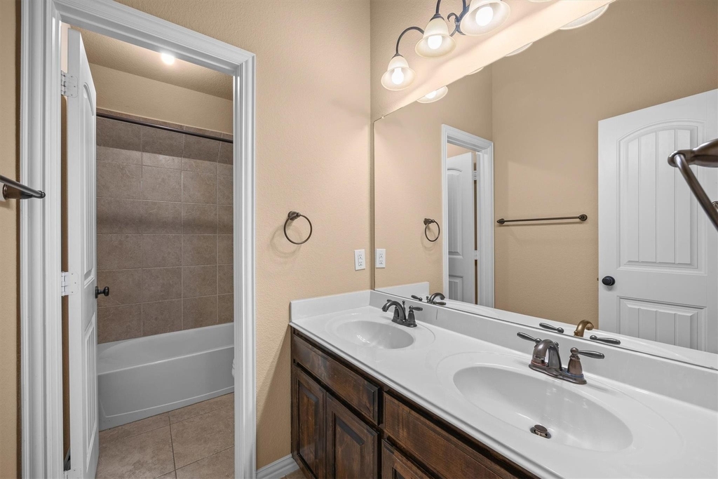 1111 Fossil Lake Drive - Photo 24