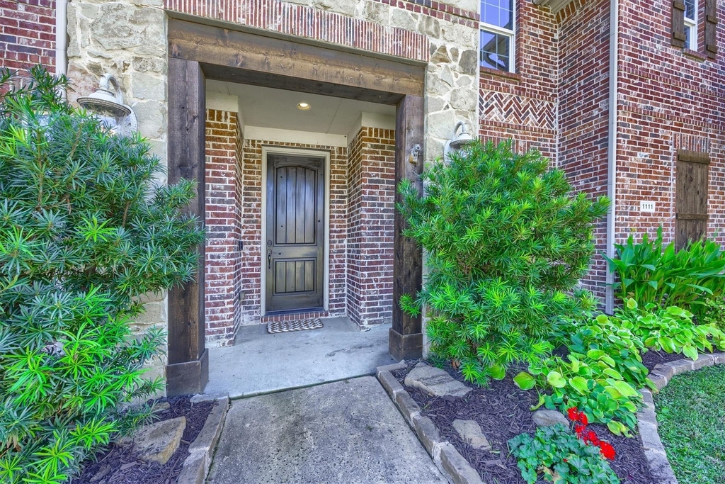 1111 Fossil Lake Drive - Photo 0