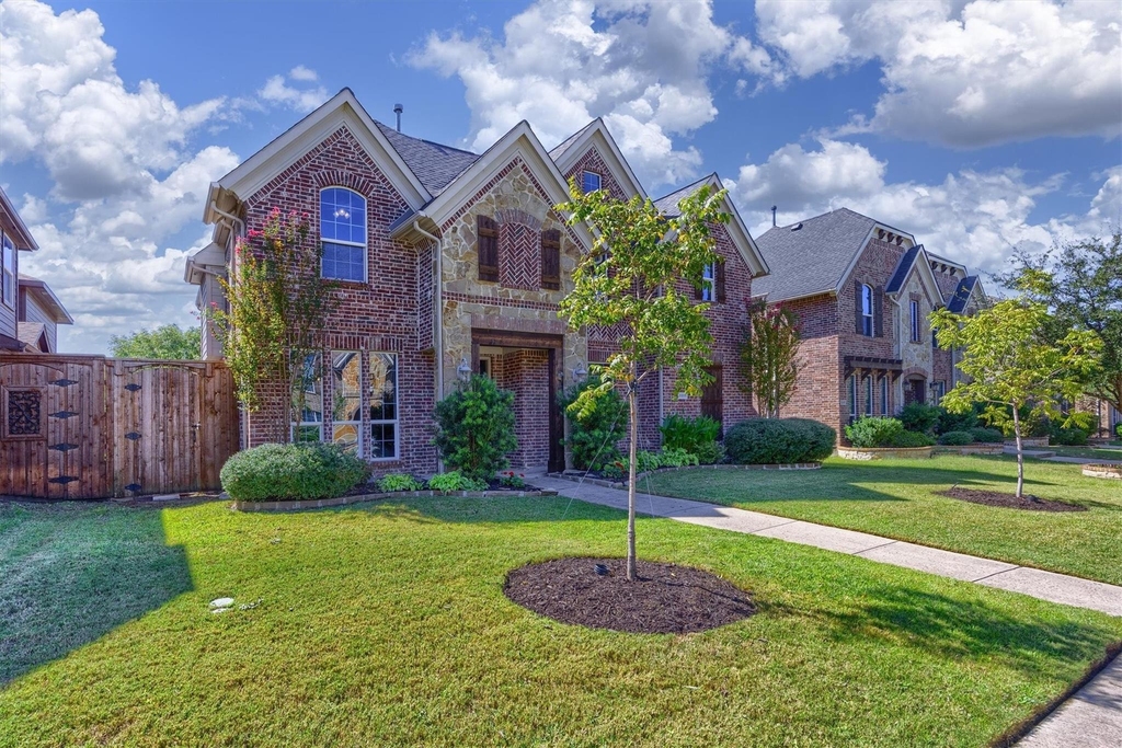 1111 Fossil Lake Drive - Photo 2