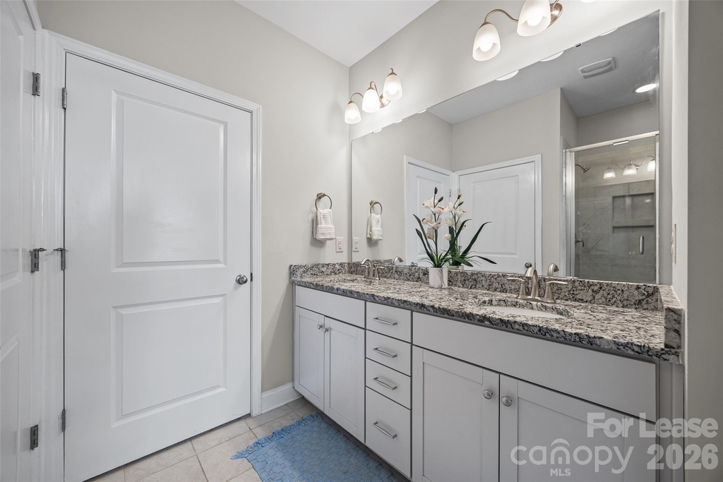 979 Pennington Drive - Photo 11