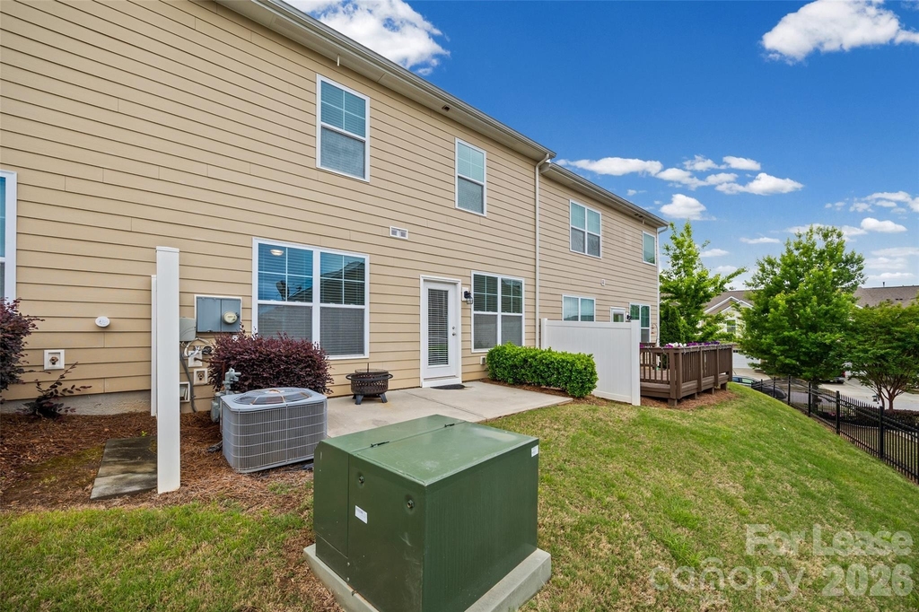 979 Pennington Drive - Photo 36