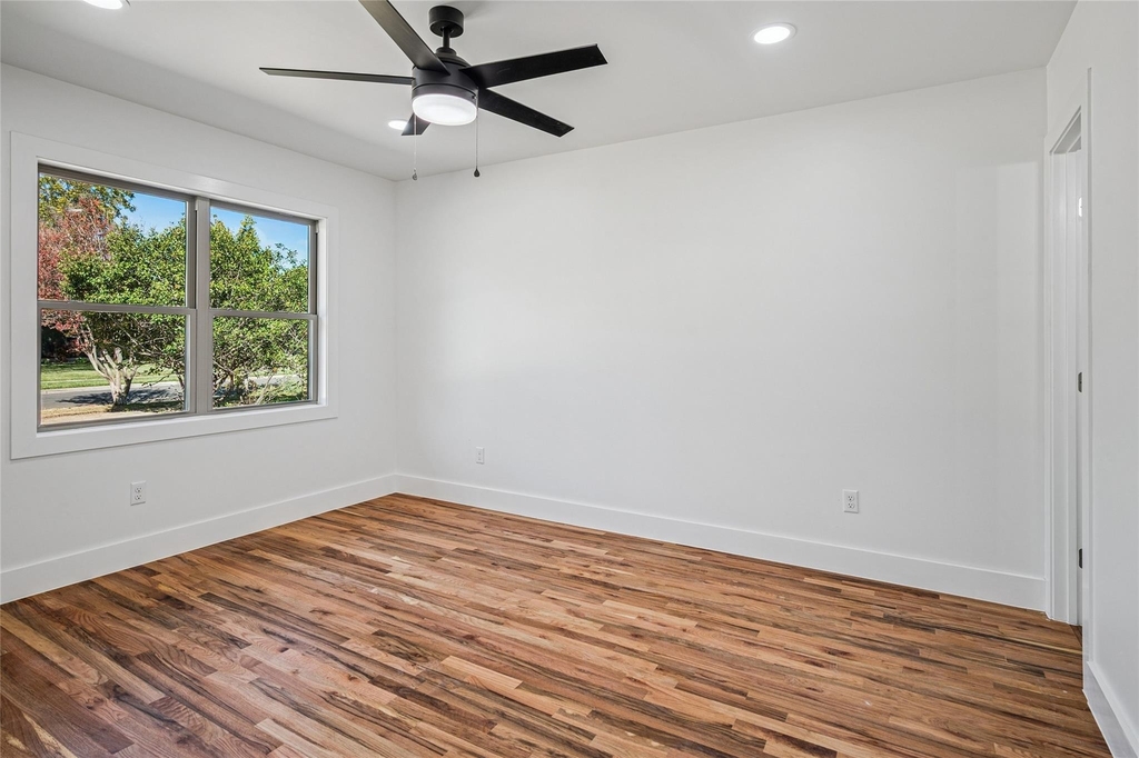 9946 Kilarney Drive - Photo 13
