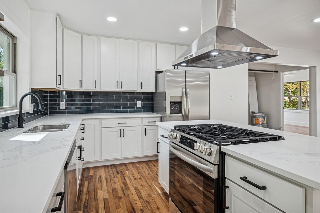 9946 Kilarney Drive - Photo 9