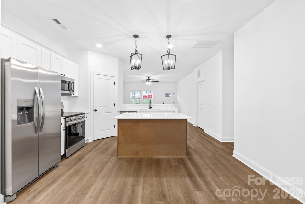 354 W Moore Avenue - Photo 4