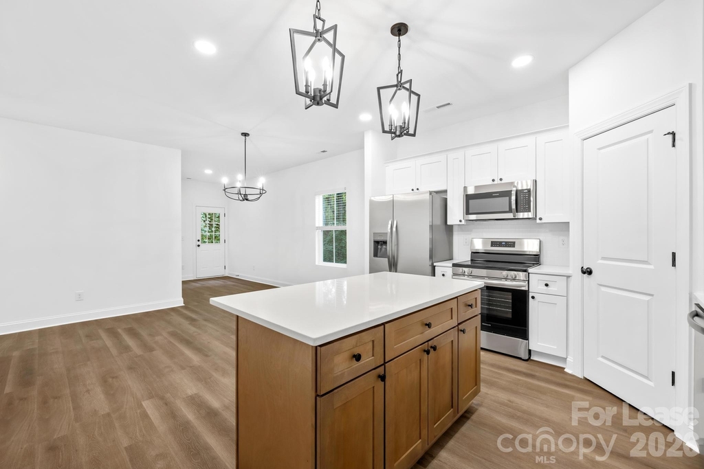 354 W Moore Avenue - Photo 1