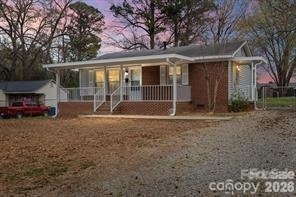 208 Tomberlin Road - Photo 0