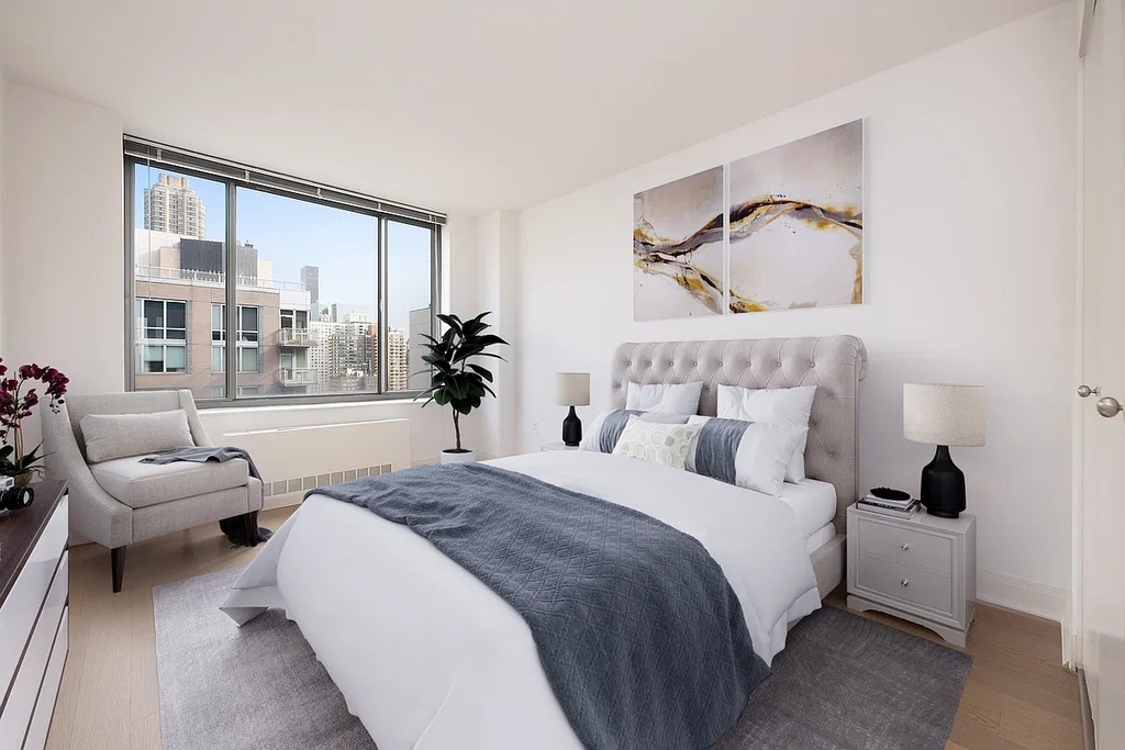 222 East 34th Street - Photo 6