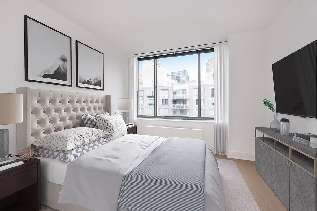 222 East 34th Street - Photo 8