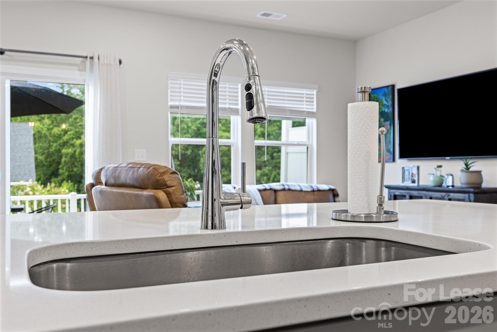 515 Tayberry Lane - Photo 6