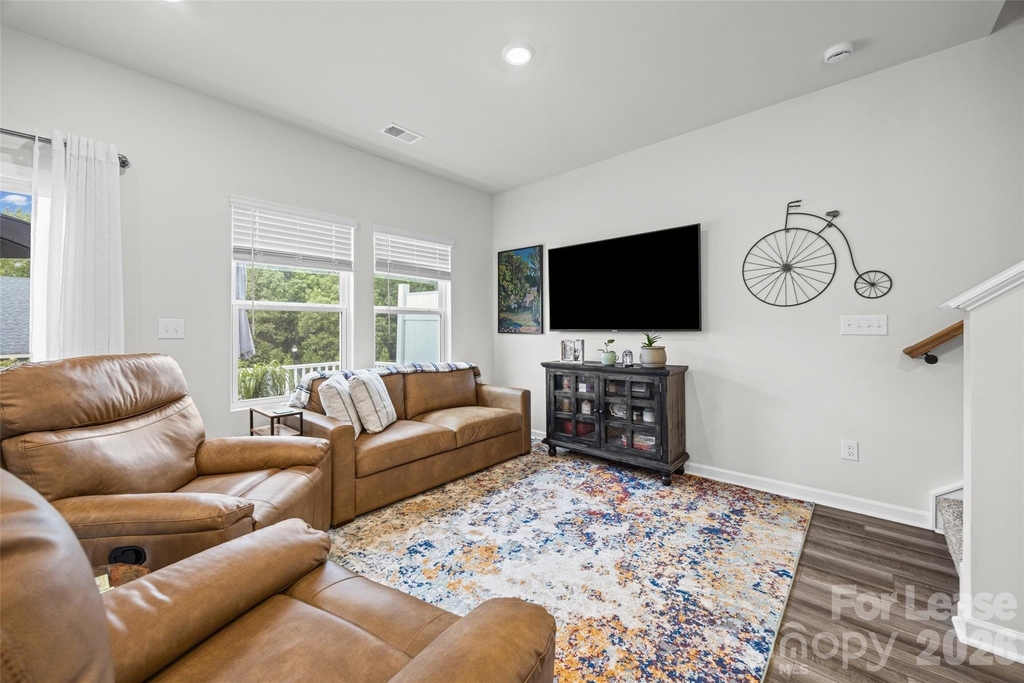 515 Tayberry Lane - Photo 9