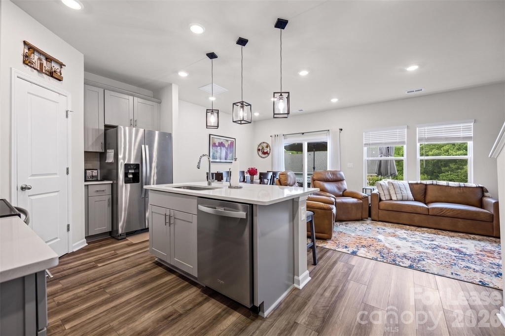 515 Tayberry Lane - Photo 3