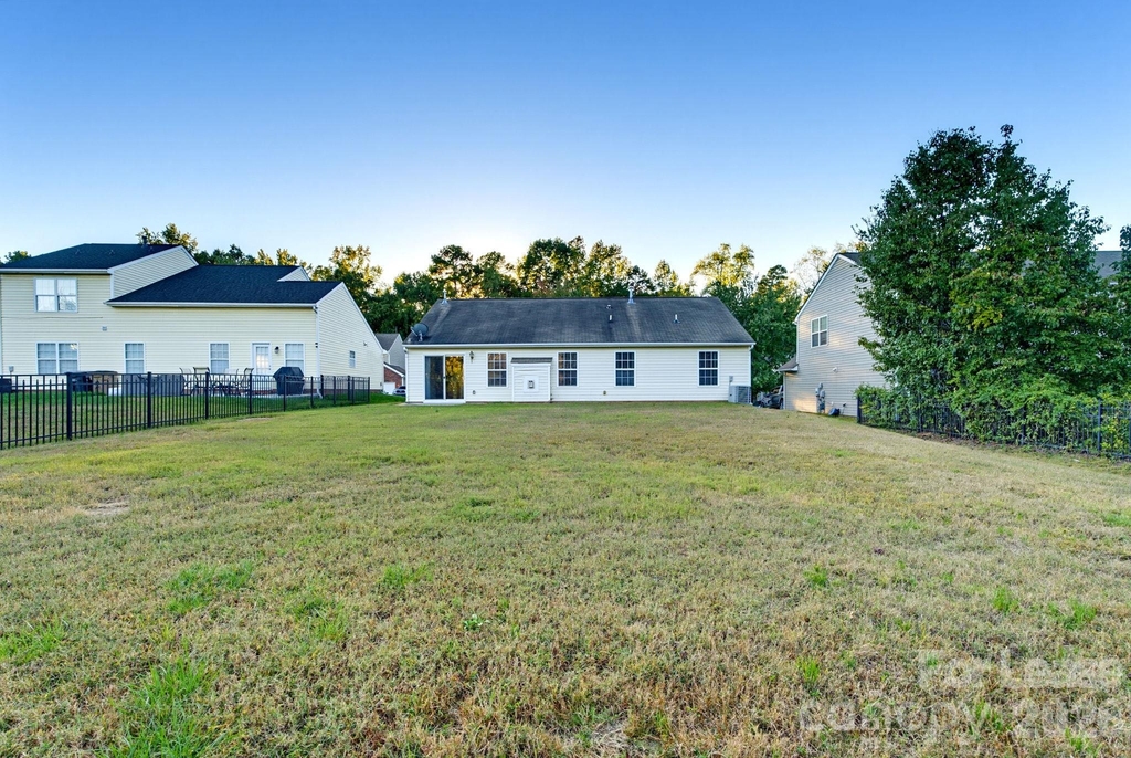 7004 Paddle Wheel Lane - Photo 21
