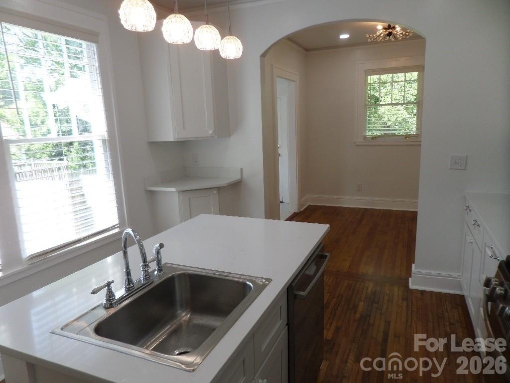 421 Rensselaer Avenue - Photo 6