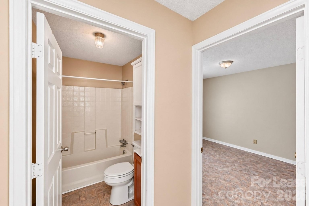 133 Proctor Street - Photo 11