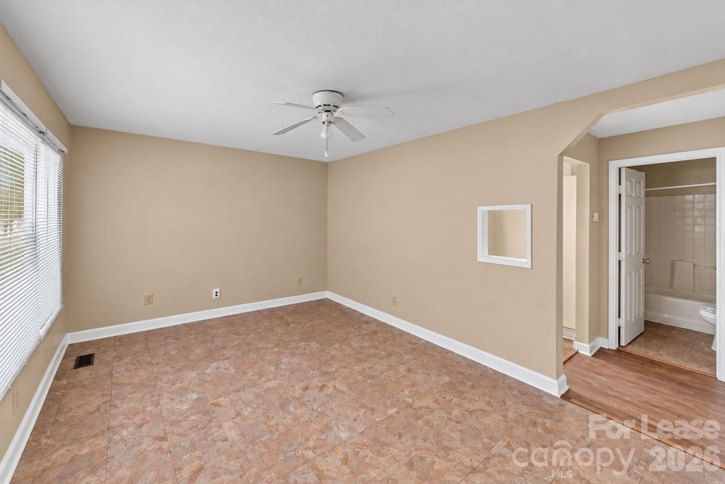 133 Proctor Street - Photo 2