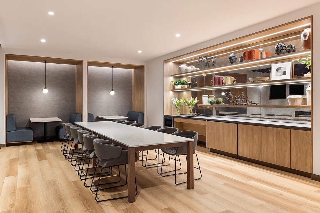 255 East 39th Street - Photo 19