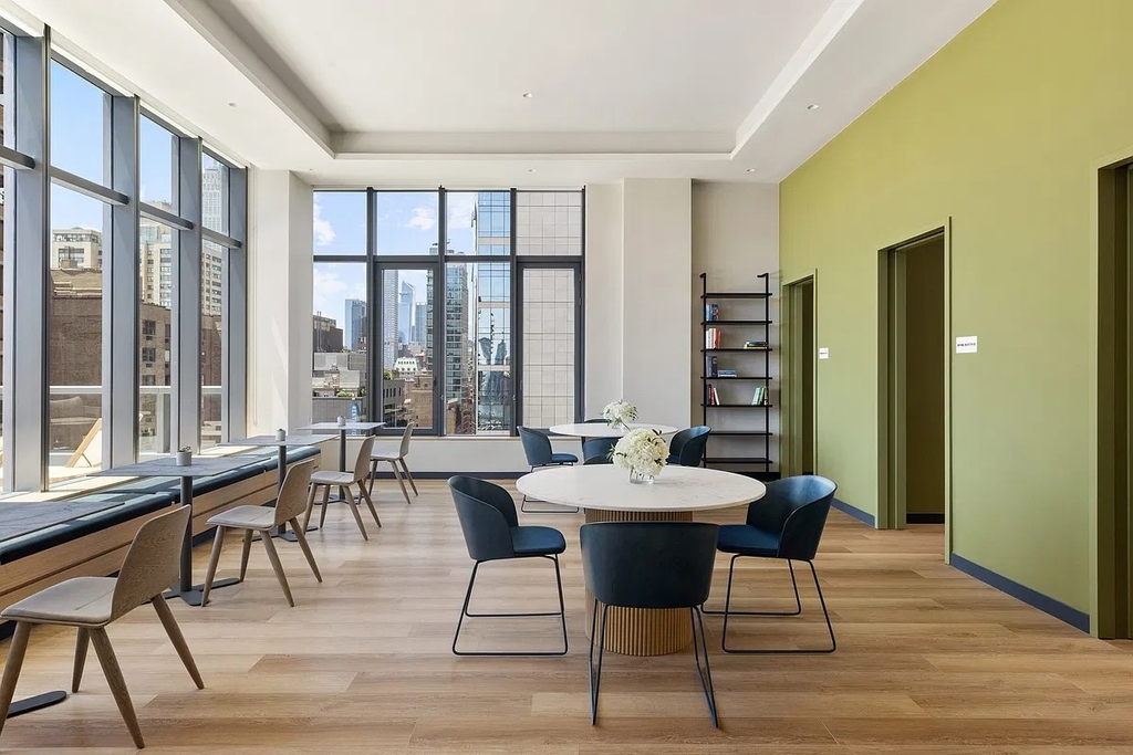 255 East 39th Street - Photo 15