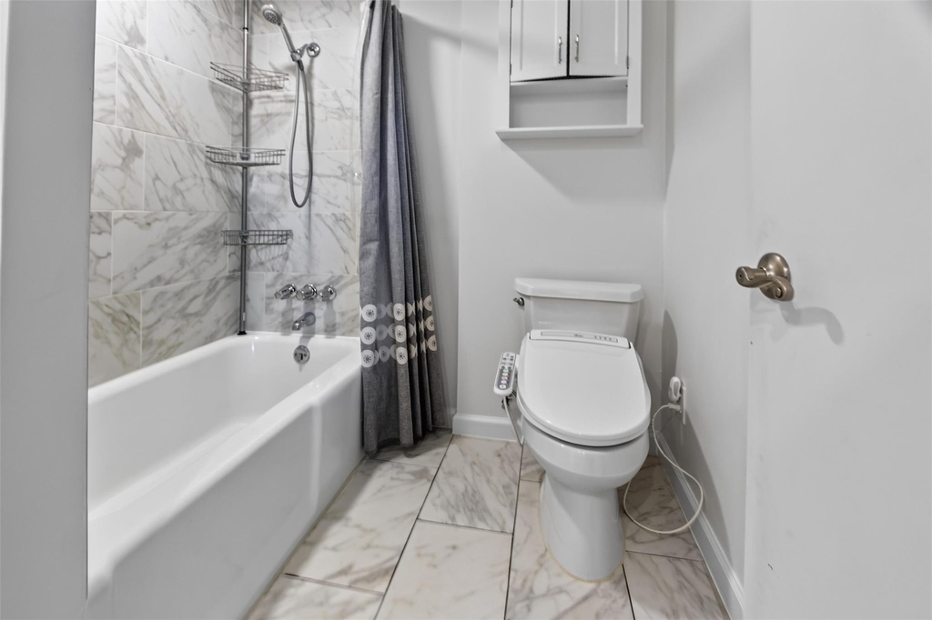 3230 Camelot Drive - Photo 14