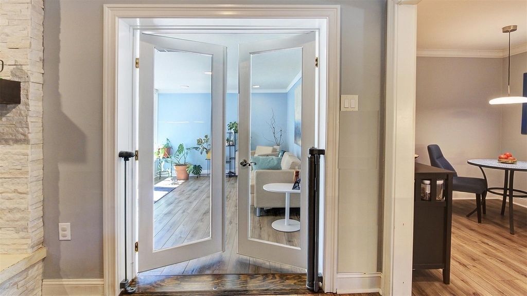 3230 Camelot Drive - Photo 10