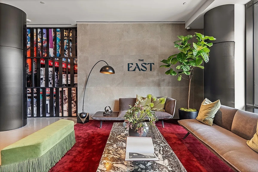 644 East 14th Street - Photo 17