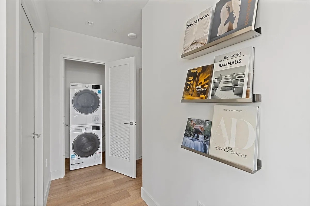 644 East 14th Street - Photo 14