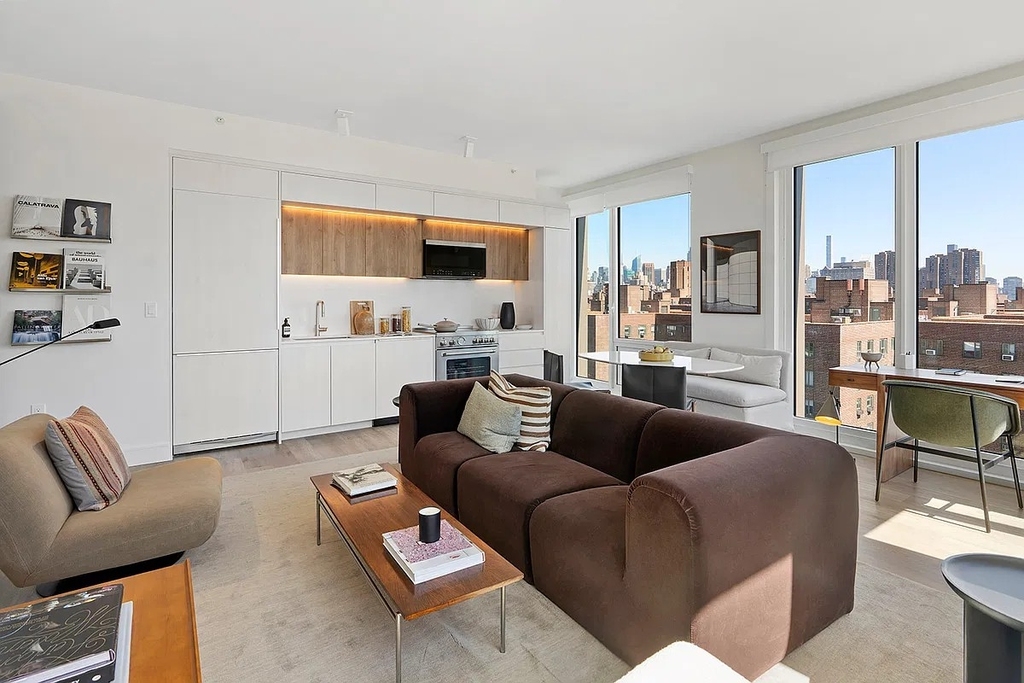 644 East 14th Street - Photo 4