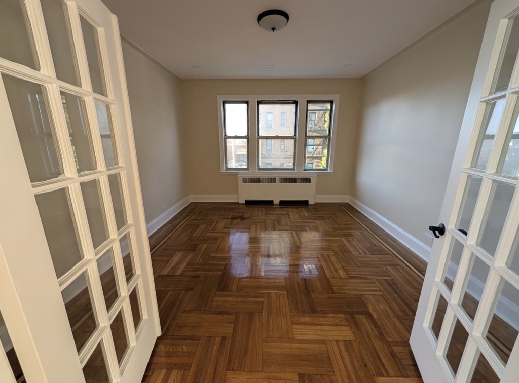 3008 Roberts Avenue - Photo 3