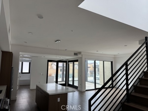 709 E. Walnut Street - Photo 8