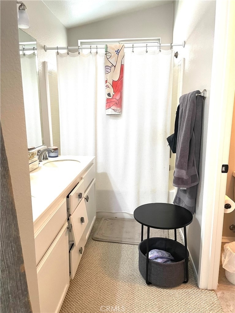 2724 Cambridge - Photo 16