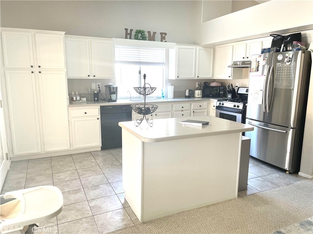 2724 Cambridge - Photo 5