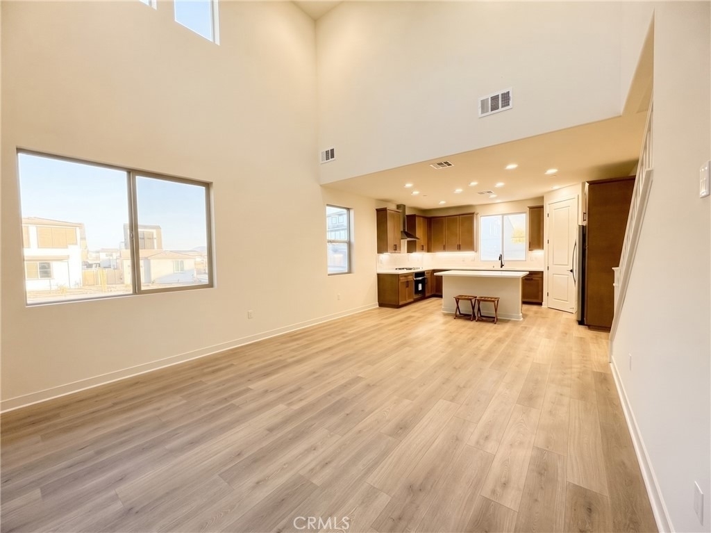16741 Douglas  Ave - Photo 5