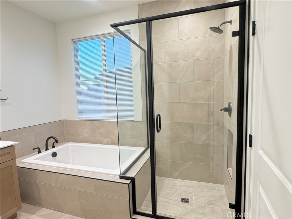 16741 Douglas  Ave - Photo 19