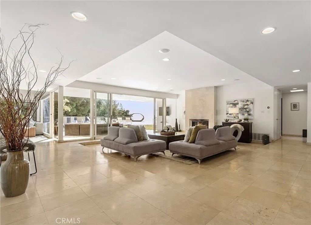510 Leslie - Photo 7