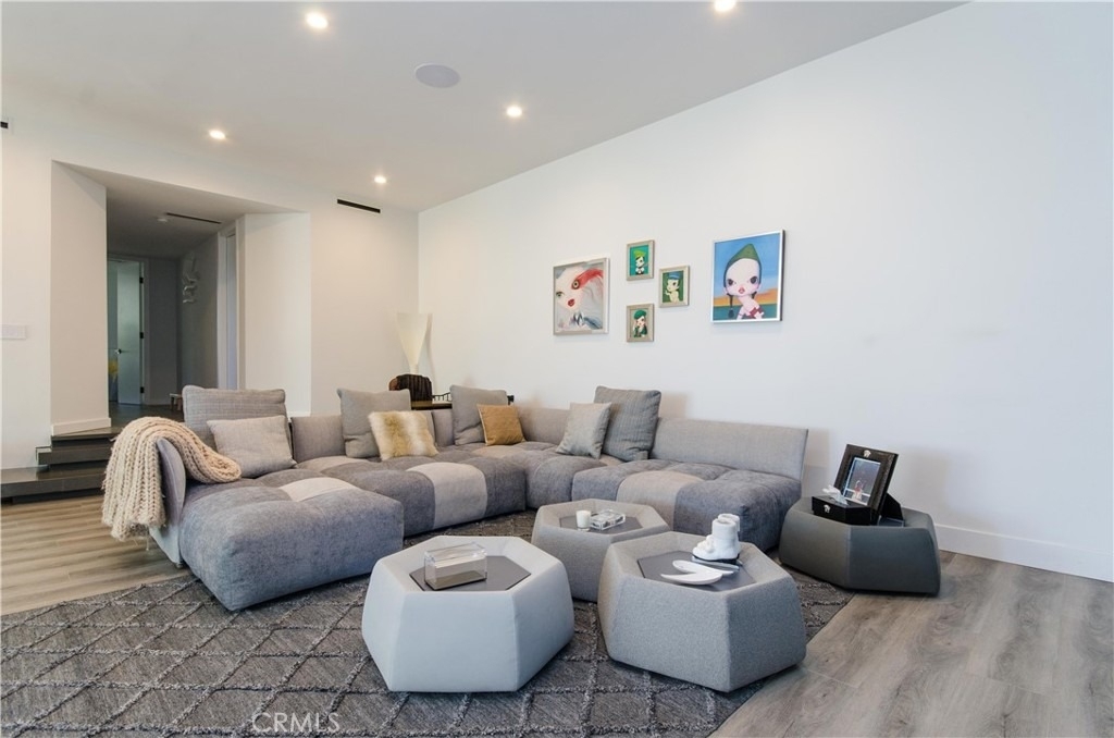 510 Leslie - Photo 17