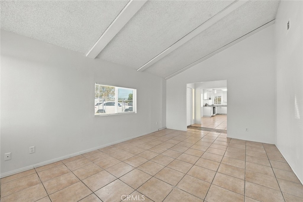 1204 E Avenue Q4 - Photo 4