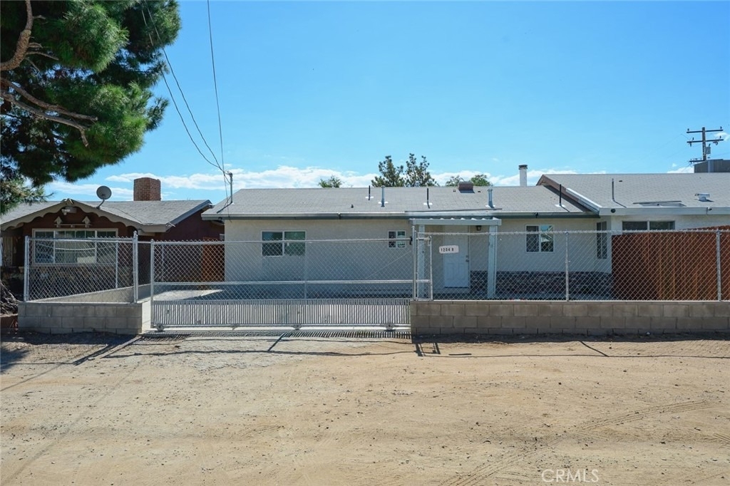 1204 E Avenue Q4 - Photo 36