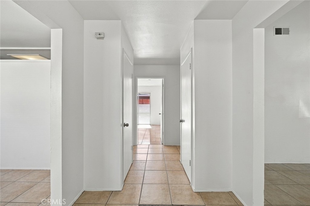 1204 E Avenue Q4 - Photo 5