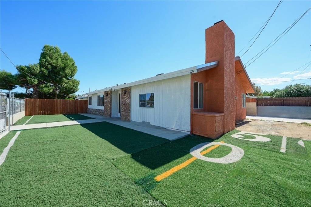 1204 E Avenue Q4 - Photo 32