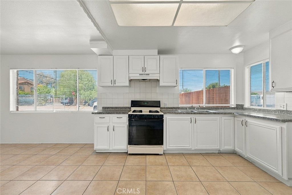 1204 E Avenue Q4 - Photo 11